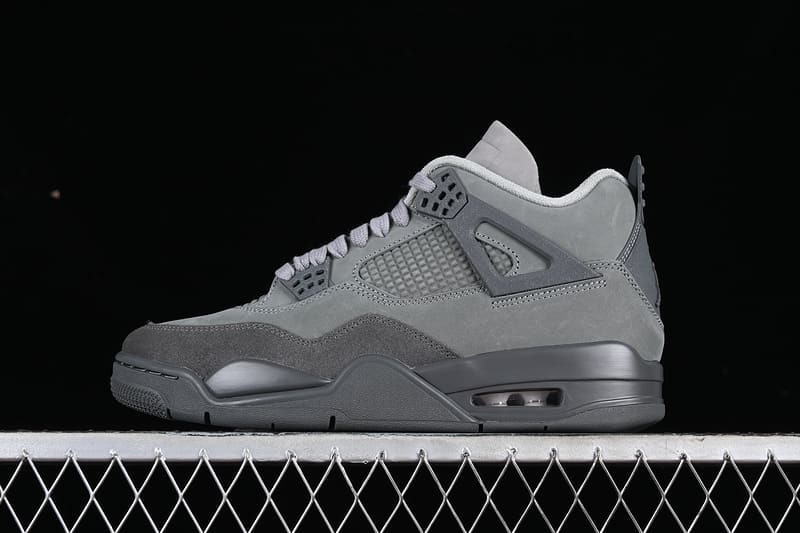 Tênis Air Jordan 4 Wet Cement