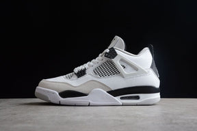 Tênis Air Jordan 4 Military Black