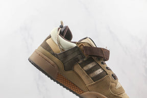 Tênis Adidas Bad Bunny x Forum Buckle Low Café