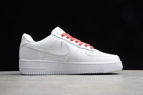 Tênis Nike Air Force 1 Supreme
