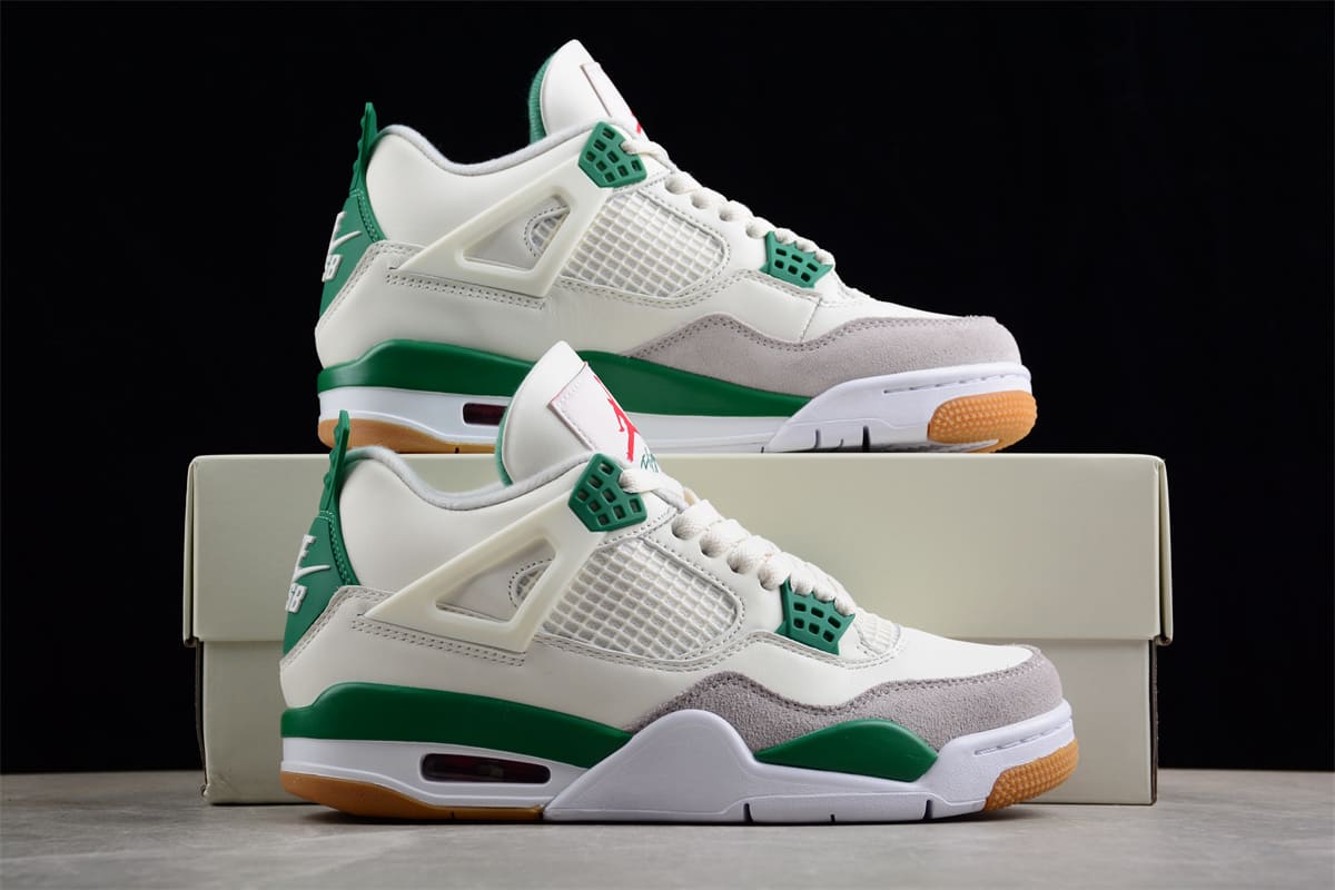 Tênis Air Jordan 4 Retro x Nike SB Pine Green