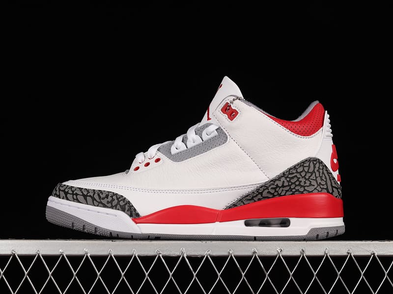 Tênis Air Jordan 3 Fire Red