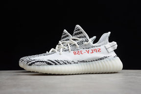 Tênis Adidas Yeezy 350 V2 Zebra