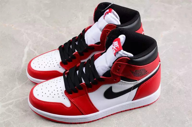 Tênis Air Jordan 1 High Chicago