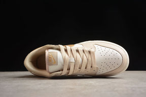 Tênis Nike Dunk Low Phantom Metallic Gold