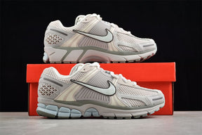 Tênis Nike Zoom Vomero 5 Light Orewood Brown