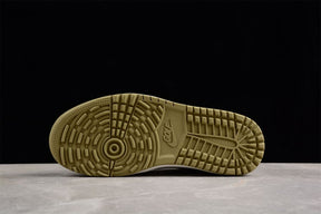 Tênis Air Jordan 1 x Travis Scott Low Golf Neutral Olive
