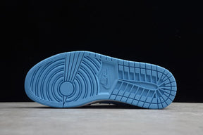 Tênis Jordan 1 Low UNC