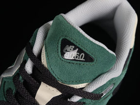 Tênis New Balance 9060 Team Forest Green