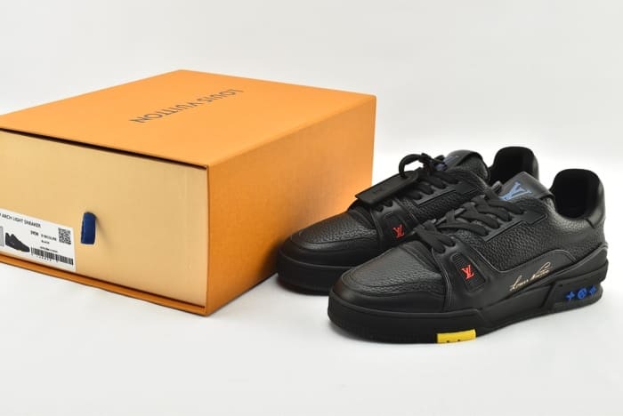 Tênis Louis Vuitton Trainer Black Signature