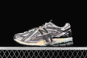 Tênis New Balance 1906A Tech Explosion Silver