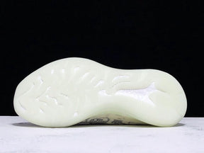 Tênis Adidas Yeezy 380 Alien