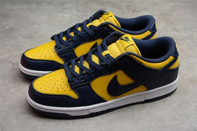Tênis Nike SB Dunk Low Michigan