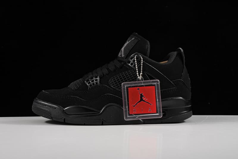 Tênis Air Jordan 4 Black Cat
