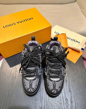 Tênis Louis Vuitton LV Skate Black Swarovski Monogram