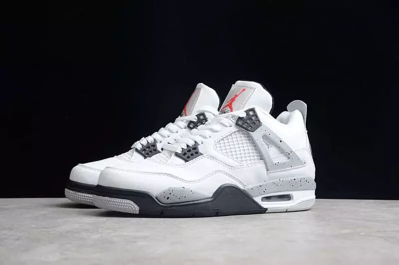 Tênis Air Jordan 4 Retro White Cement