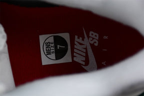 Tênis Air Jordan 4 Retro x Nike SB Pine Green