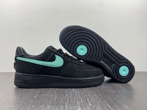 Tênis Nike Air Force 1 Tiffany & Co.