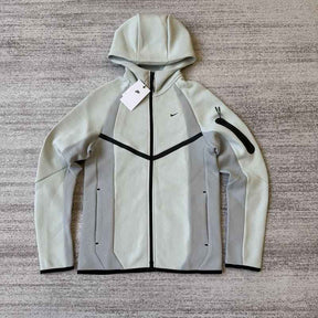 Conjunto Nike Tech Fleece Pro Wear Cinza