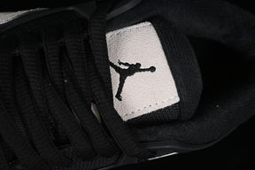 Tênis Air Jordan 4 RM Light Bone