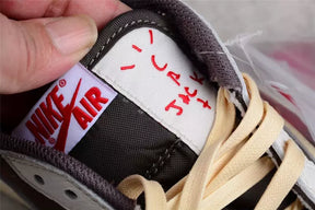 Tênis Air Jordan 1 Low x Travis Scott - Reverse Mocha