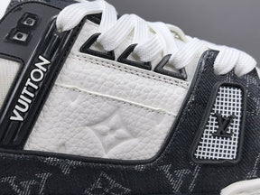 Tênis Louis Vuitton LV Trainer White Black