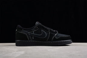 Tênis Air Jordan 1 Low x Travis Scott OG Triple Black