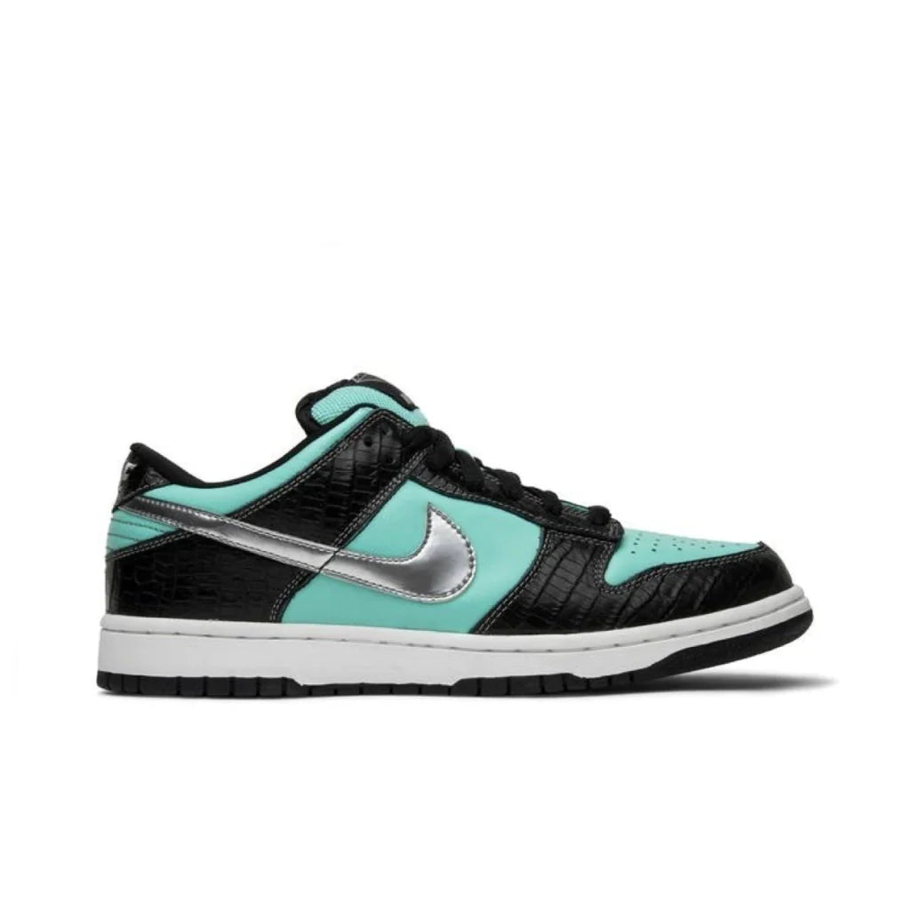 Tênis Nike Dunk Low Diamond Supply Co.
